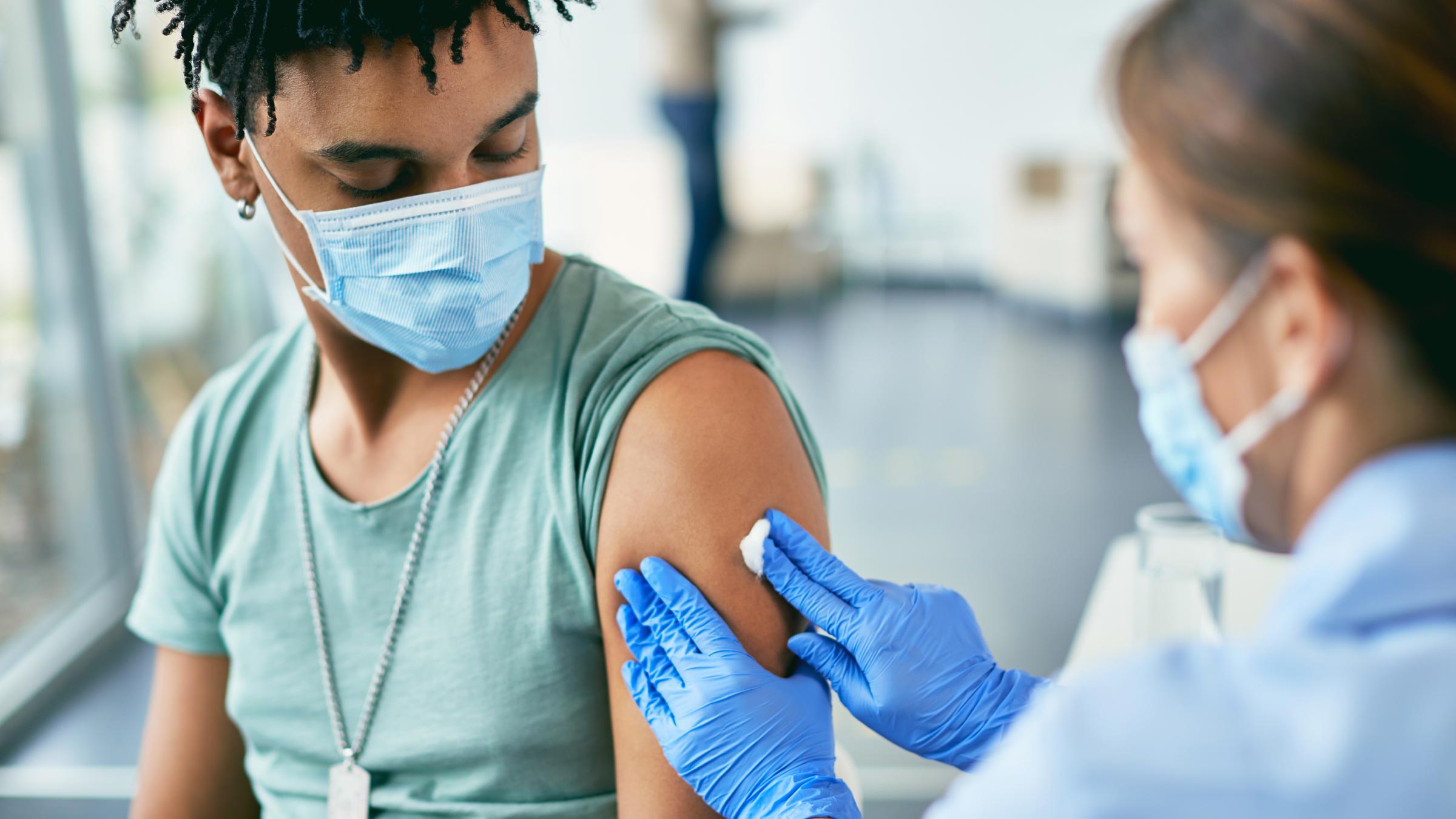 A man getting a vaccine
