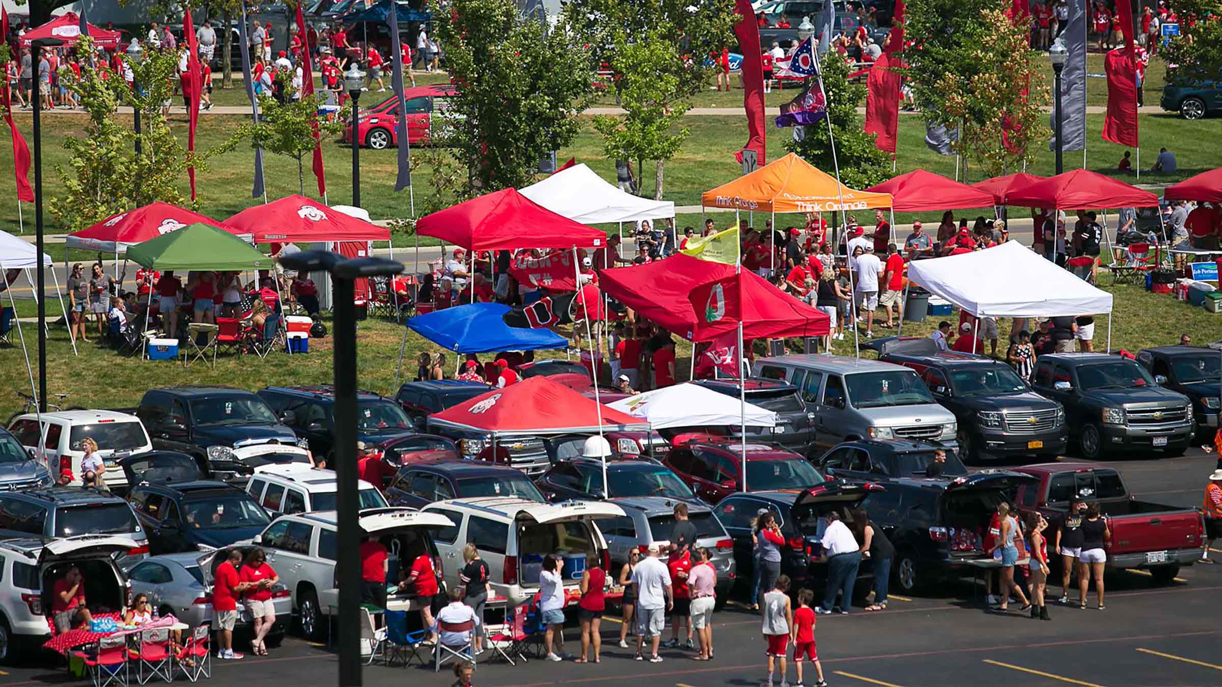 Tips for healthy tailgating