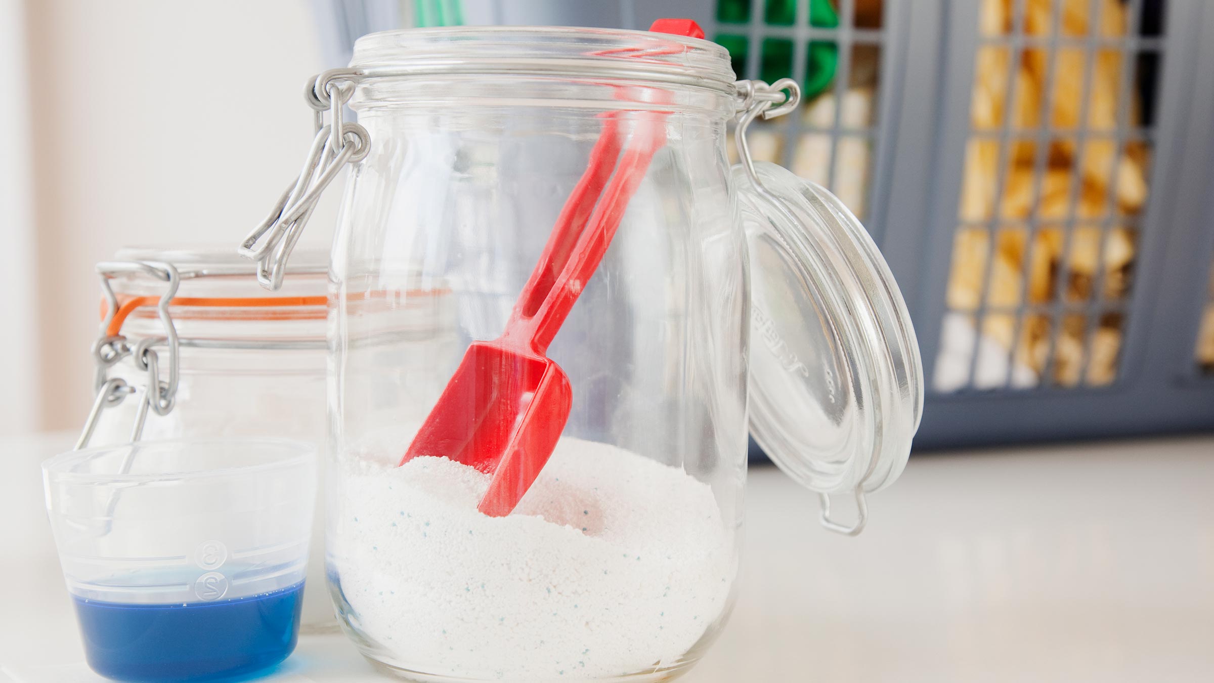 Liquid detergent and borax powder for the laundry