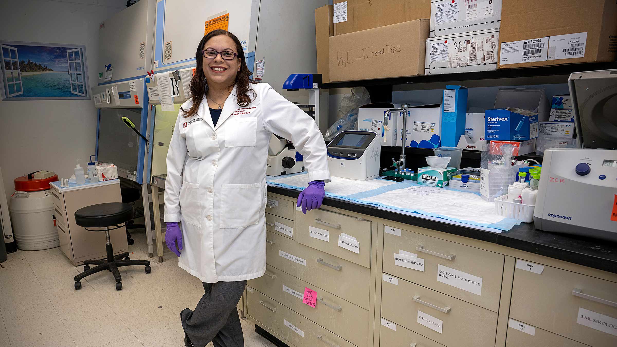 Dr. Cruz-Monserrate in her lab