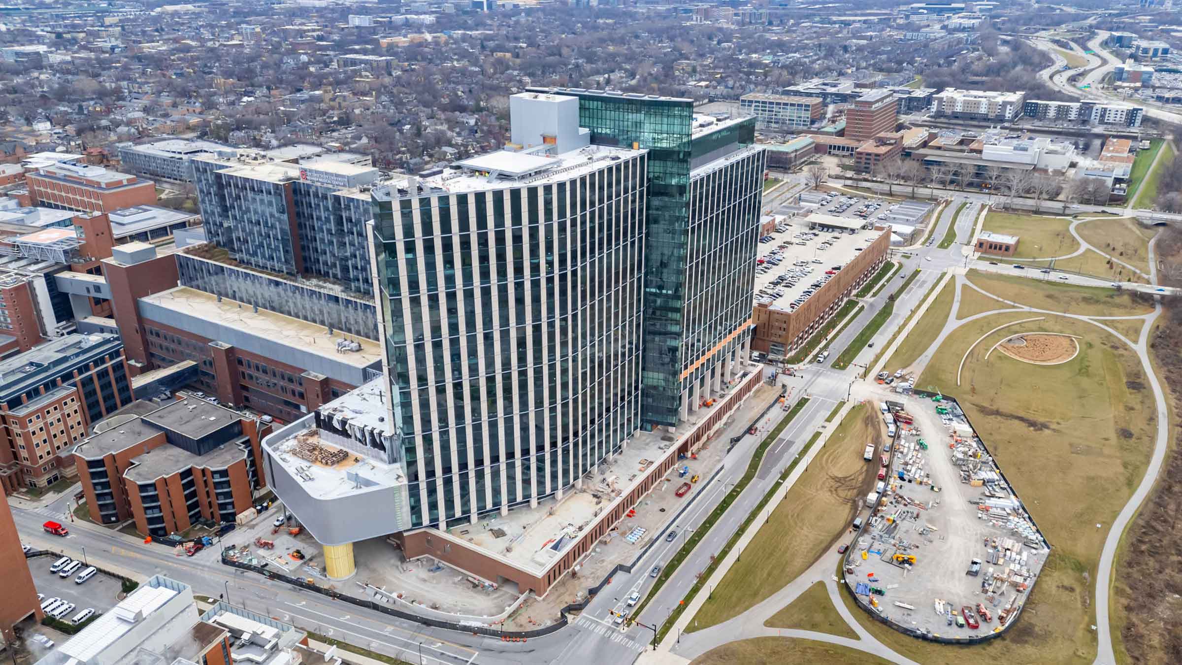 Ohio State’s new inpatient tower during construction