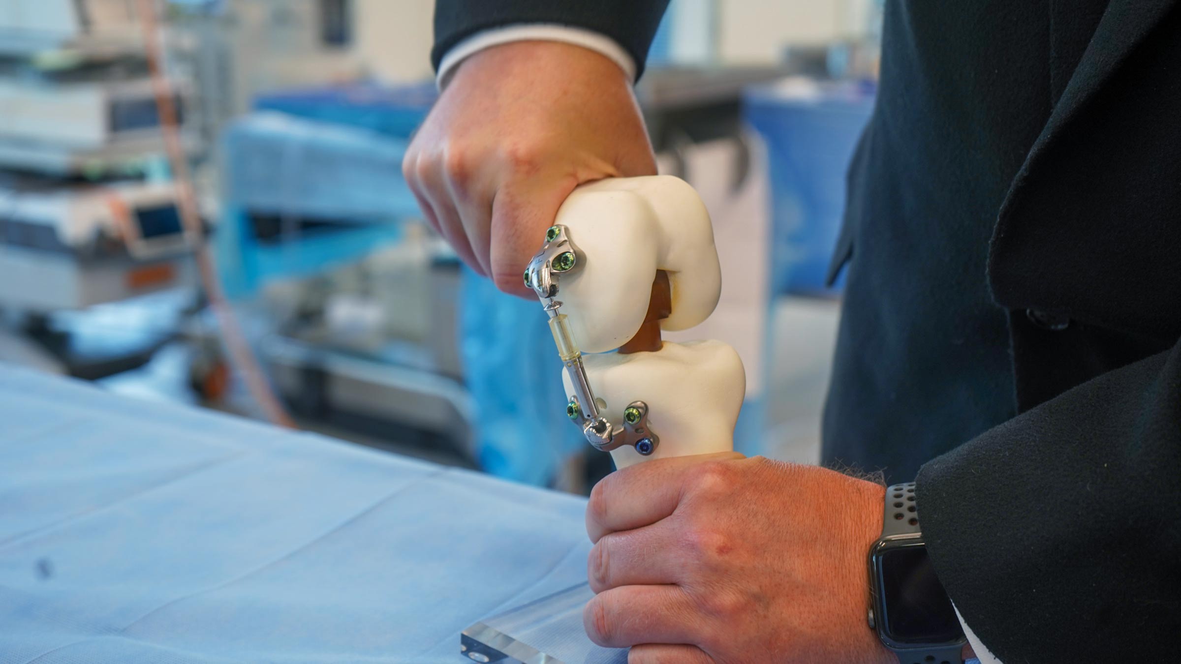 FDA-approved MISHA knee system offers new knee replacement alternative