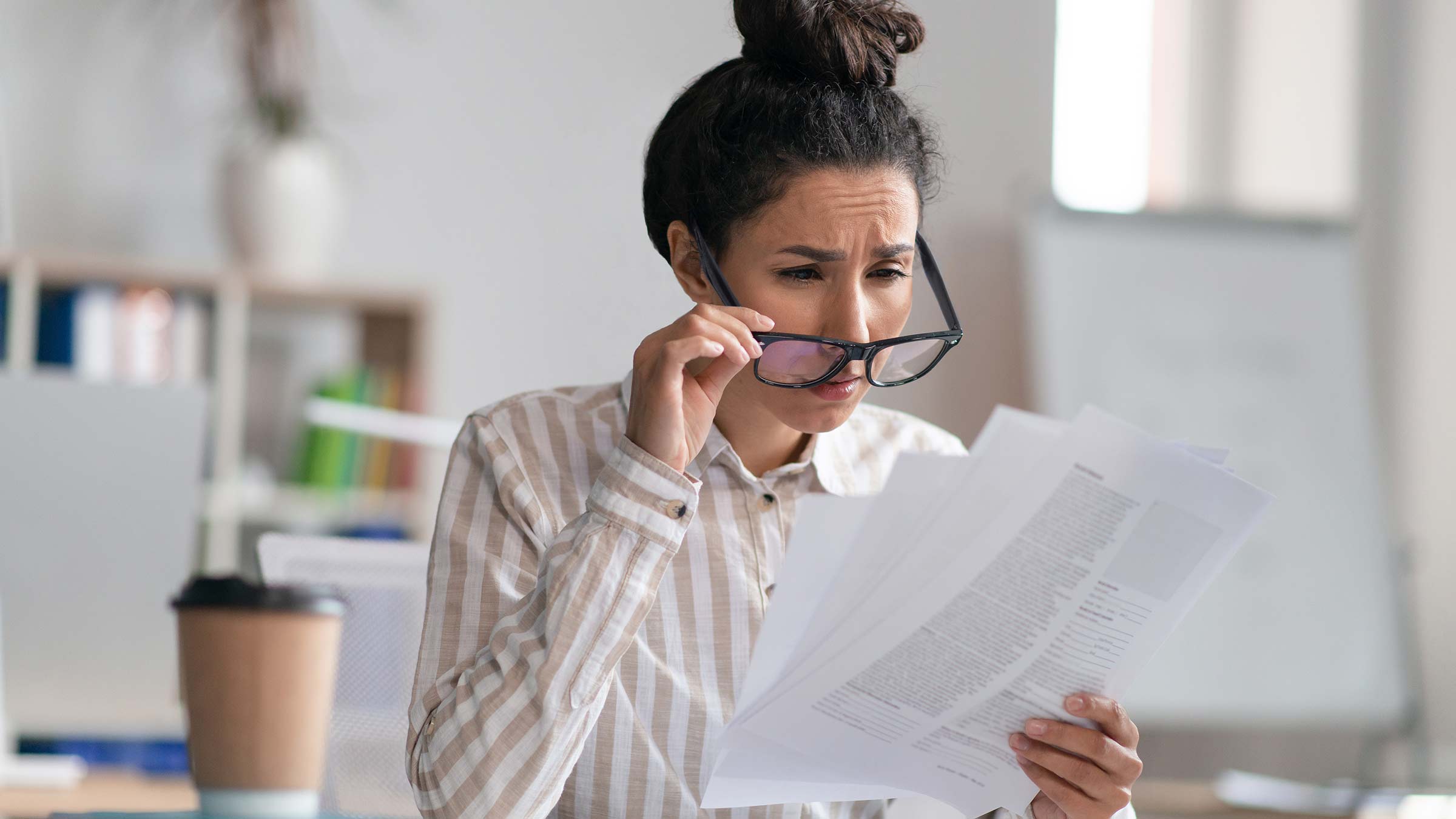 Signs it might be time to wear progressive lenses