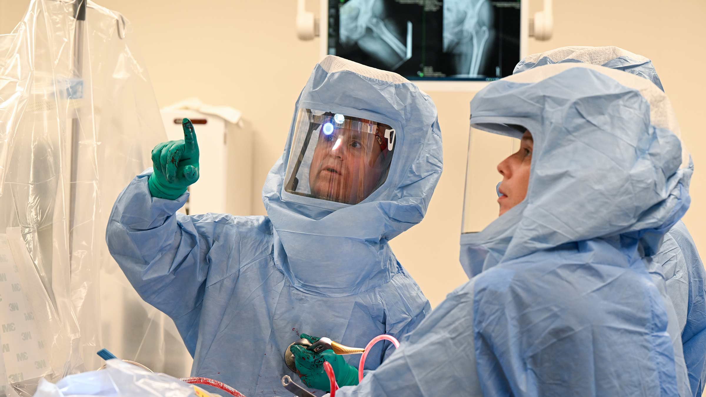 Dr. Chonko performs hip replacement surgery