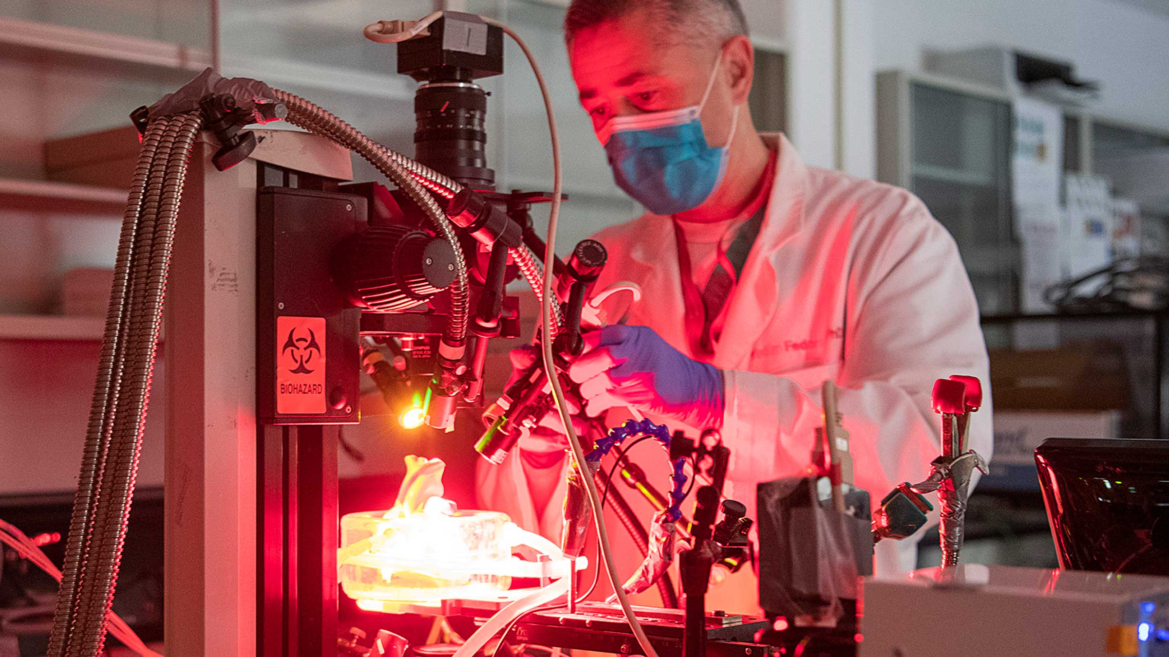 Federov using infrared cameras on a donated heart