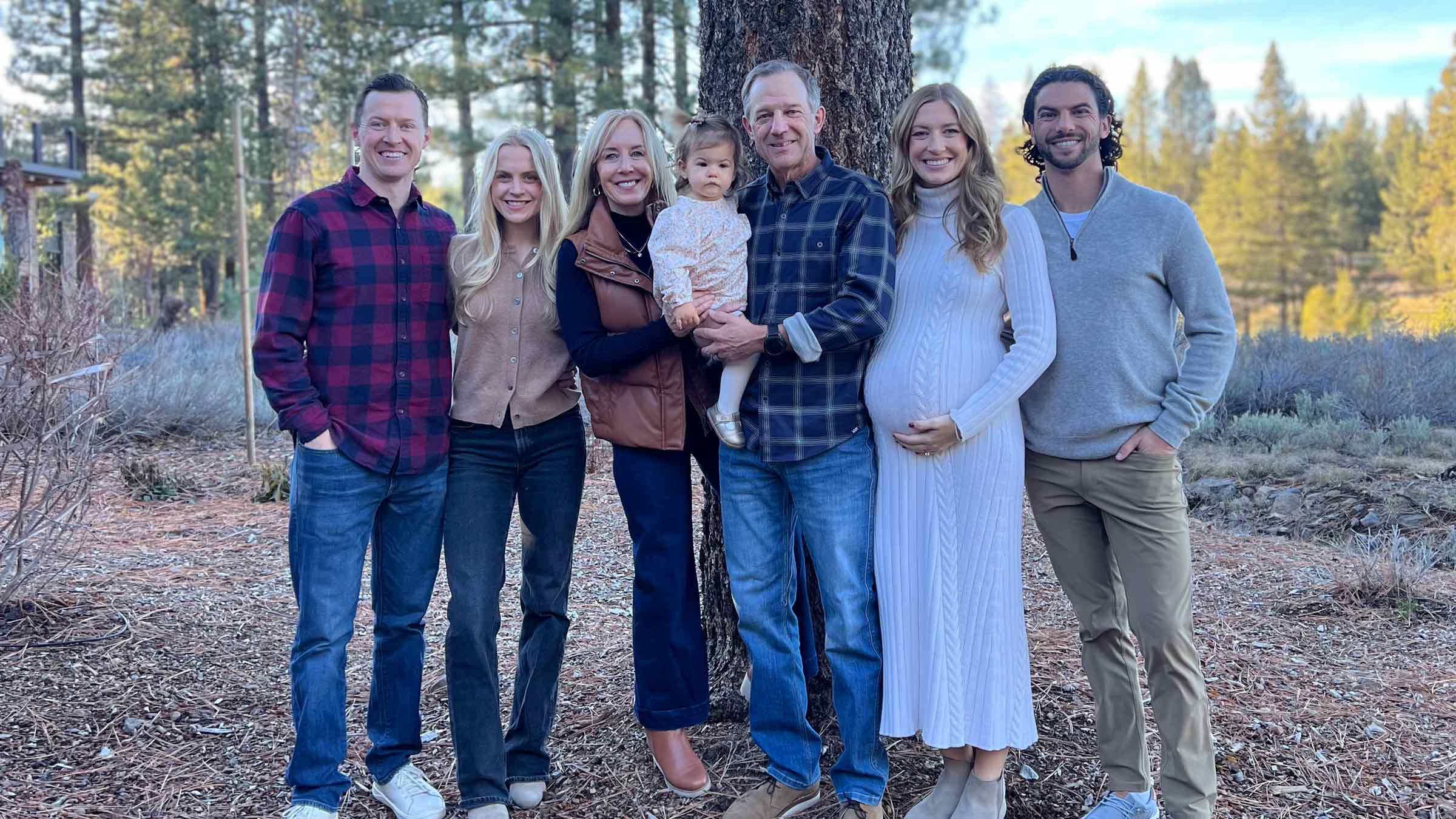 Patient, Laura Kindelt, with her family