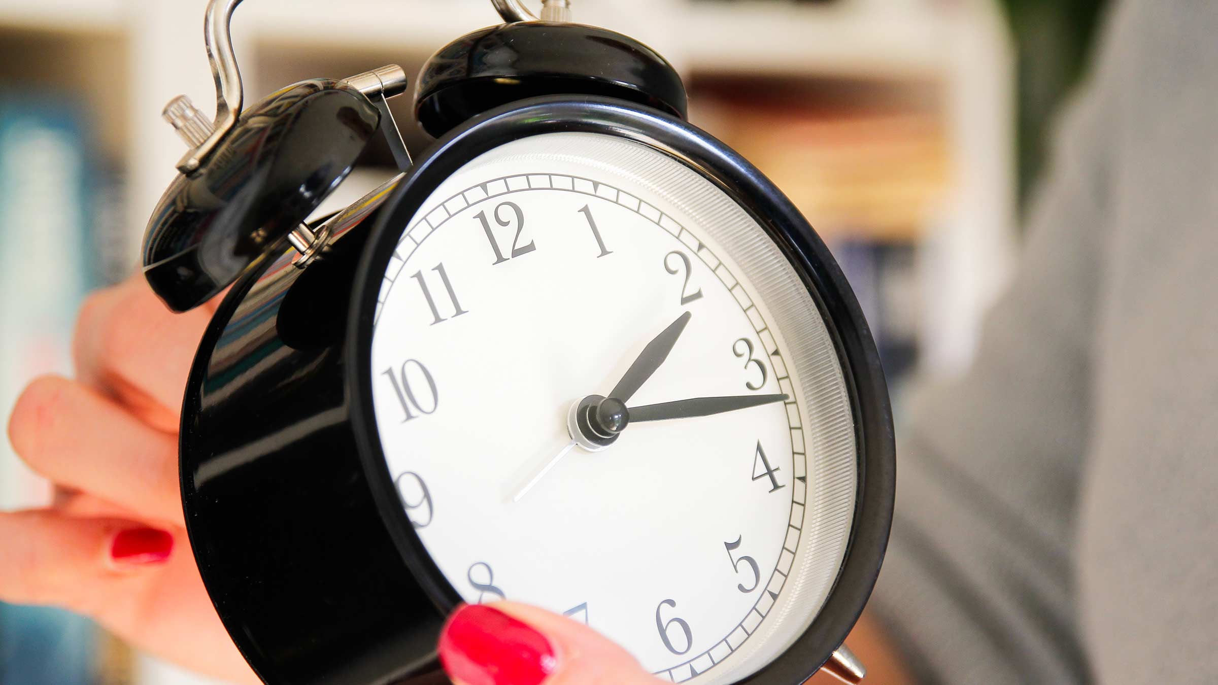 Tips for better sleep during the daylight saving time transition